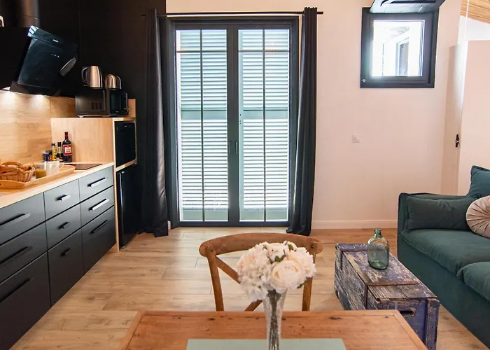 Welcom Apparts-chic Et Intimiste-100m Du Port דירה *